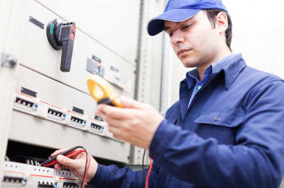 Entreprise de bâtiment pour la rénovation électrique d'un appartement à Paris 14ème